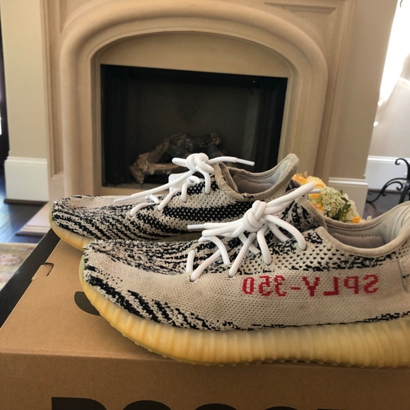 Adidas Yeezy Boost 350 V2 Zebra Men's Shoes - Picture 4 of 4